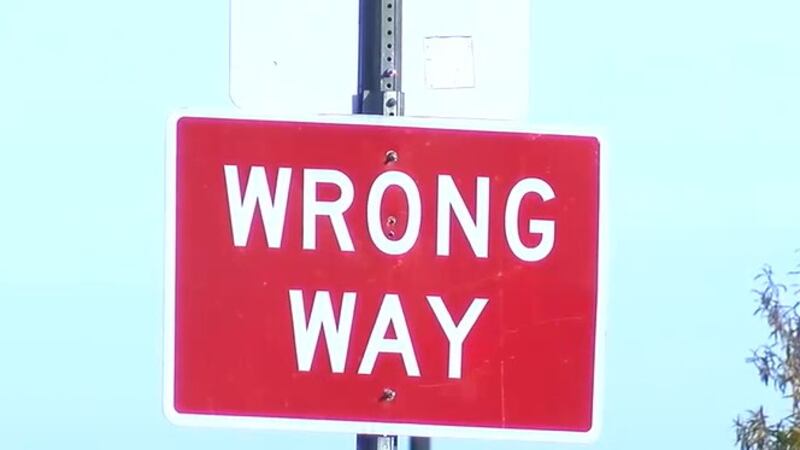 El choque ocurrió cuando una conductora presuntamente borracha manejaba en contravía sobre un...