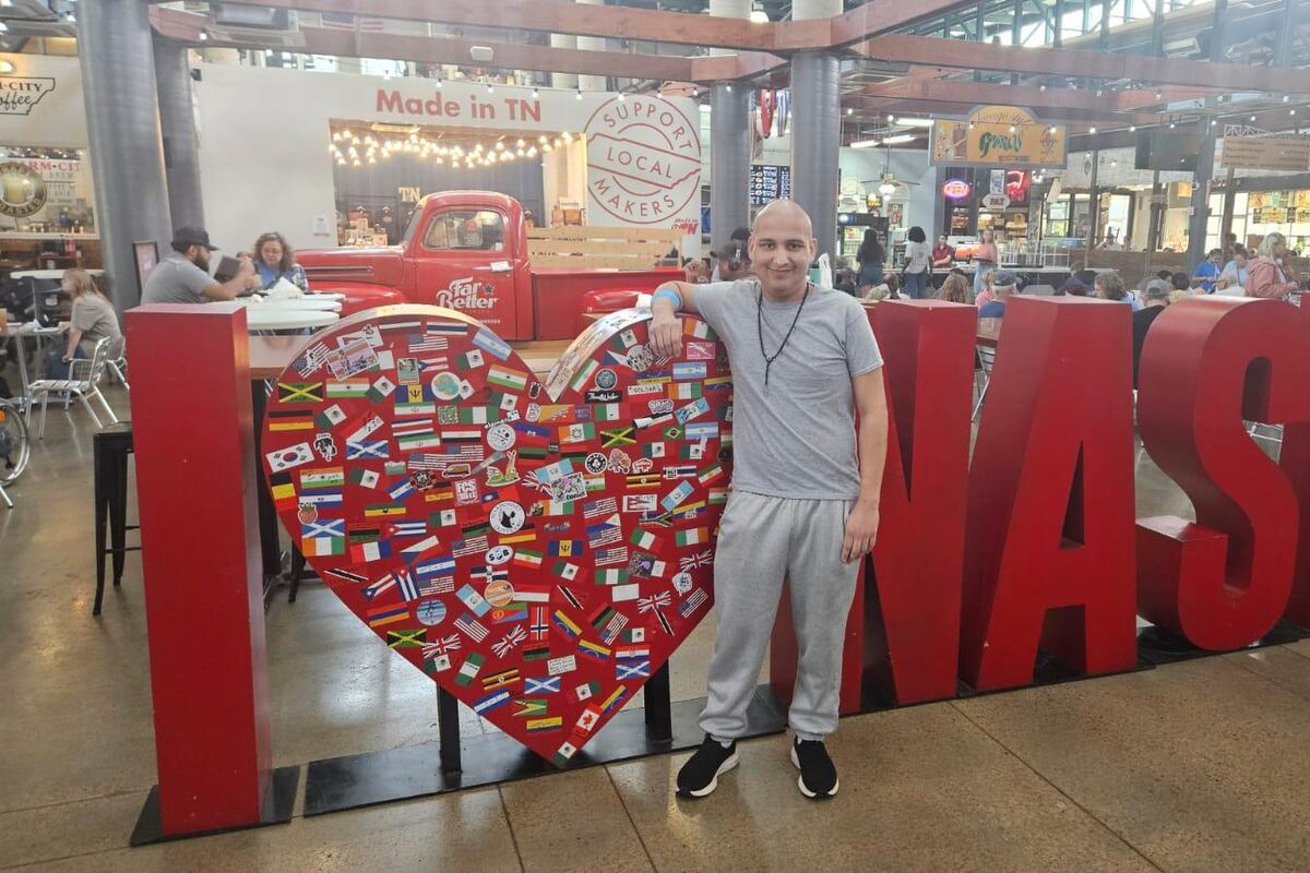 preloaded gallery image