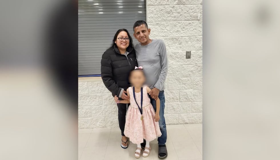 Eloina Mata fue arrestada por ICE el primero de abril y se encuentra bajo custodia en Dilley,...