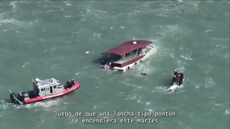 Reportan un muerto y 16 rescatados luego de que embarcación naufragara cerca de isla de...