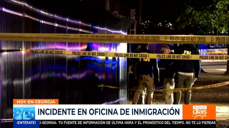HOY EN GA: Lanzan un artefacto incendiario contra edificio de ICE en Atlanta